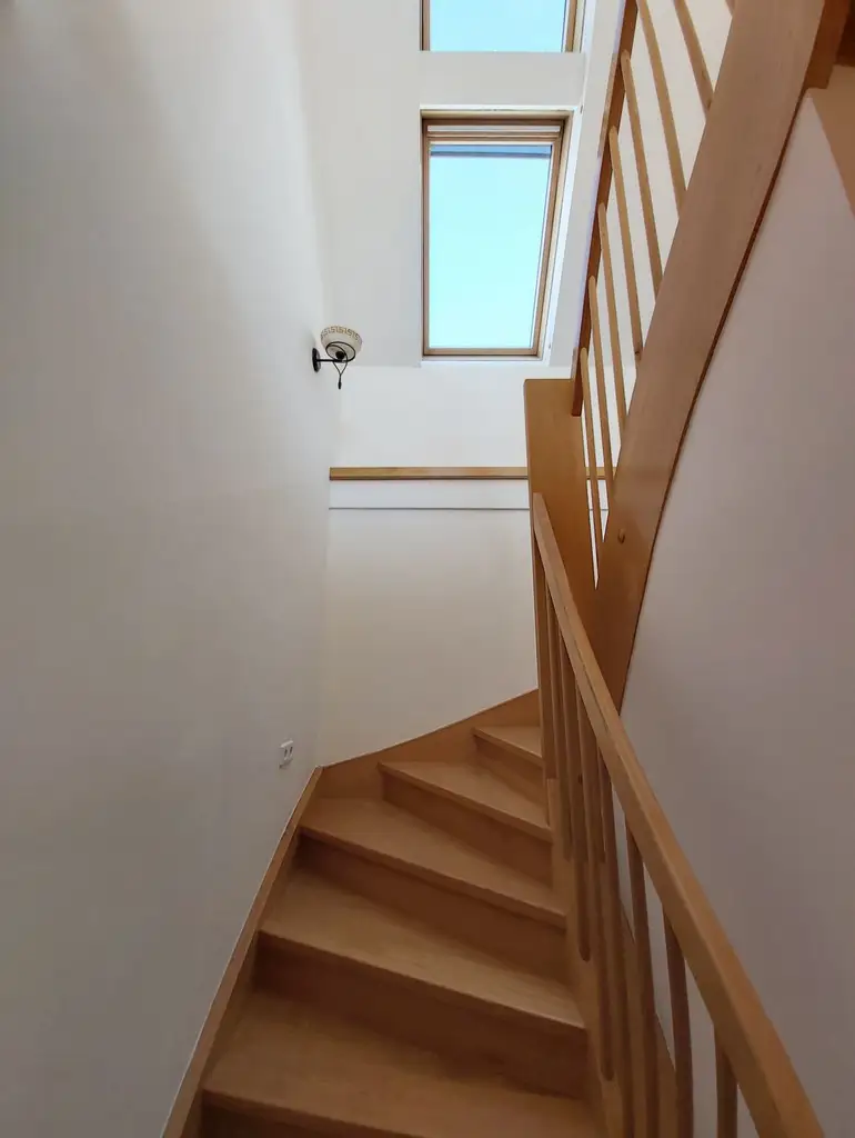 Moderne Maisonette mit 3 Zimmern und Dachterrasse nächst Enkplatz!