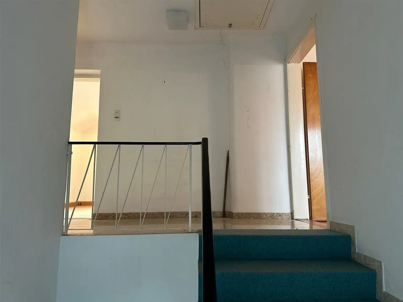 Einfamilienhaus mit Nebengebäuden