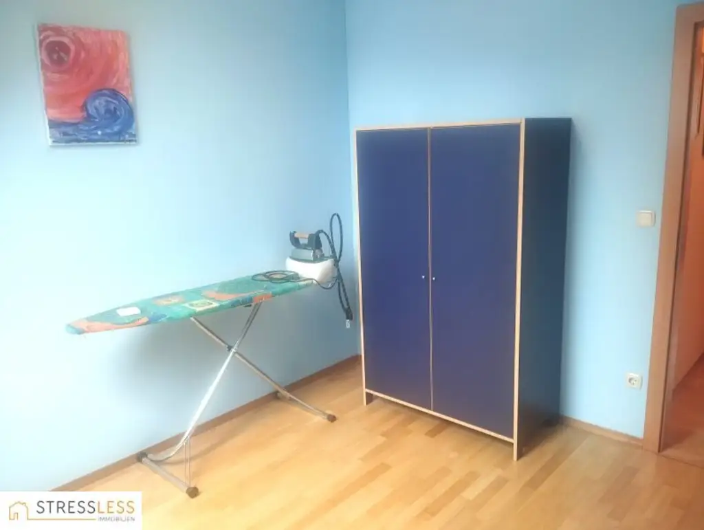 Großzügig geschnittenes Ein- / Zweifamilienhaus nur 3 Minuten vor der Wiener Stadtgrenze!