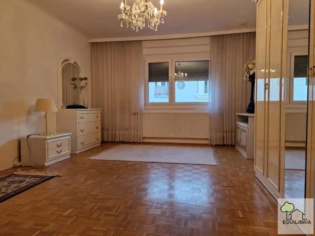 DIREKT BEIM AUGARTEN - Entzückende BALKON-Wohnung mit hochwertiger Ausstattung und LIFT