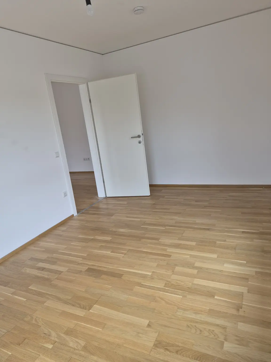 Neubau: Tolle ca. 65 m² Wohnung mit ca. 64 m² Eigengarten und Terrasse