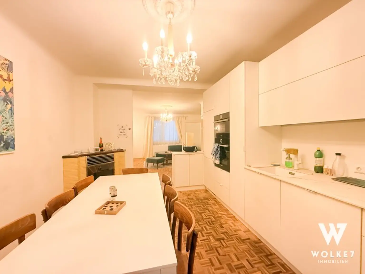 Vollsanierte 3-Zimmer-Wohnung mit Loggia direkt beim Kutschkermarkt | Grünblick