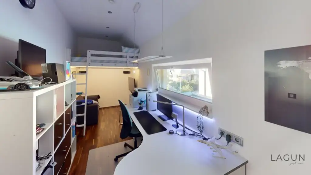 Hochwertiges Luxus-Einfamilienhaus in Maria-Lanzendorf