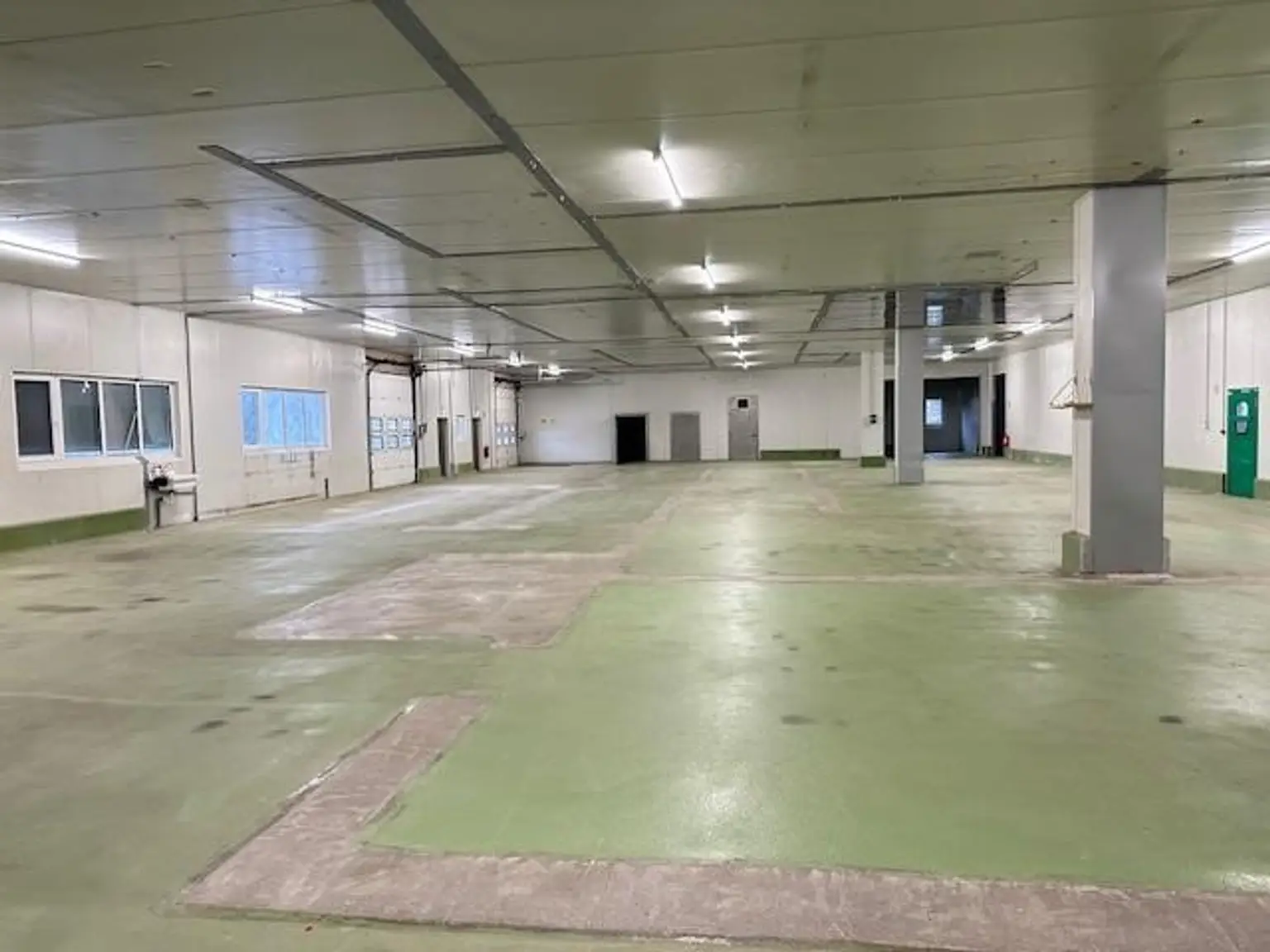 Lagerhalle innen
