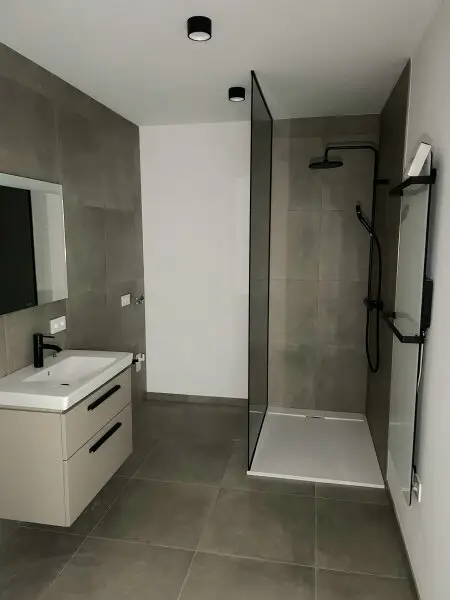 Superkompakte Terrassenwohnung - 1. Monat MIETFREI | Erstbezug | Grünblick
