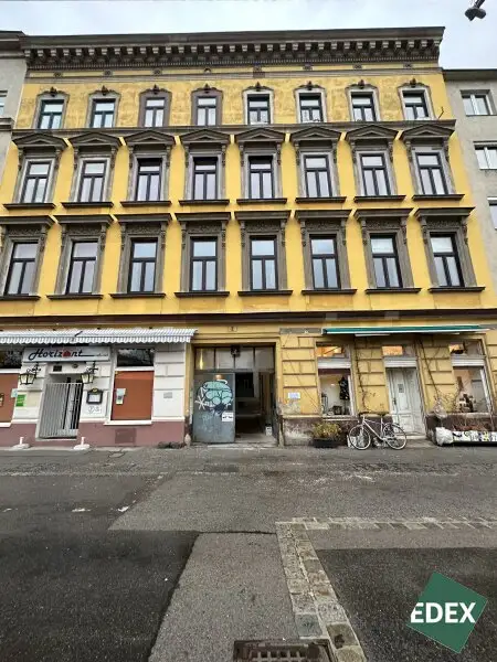 Yppenplatz - spannende Geschäftsfläche mit Gewölbekeller