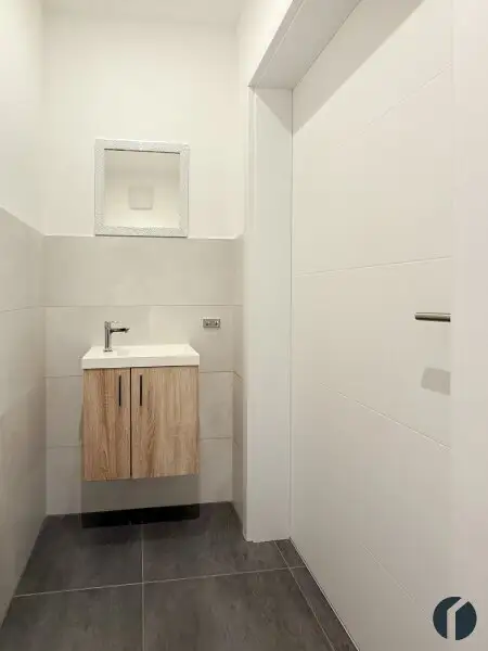 2-Zimmer-Wohnung mit Balkon, Klimaanlage & Parkplatz in zentraler Lage von Tulln