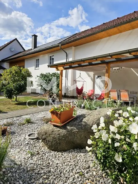 Innenhof - überdachte Terrasse