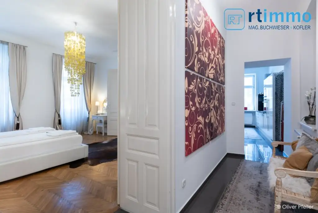 IHR NEUES ZUHAUSE WARTET: ELEGANT EINGERICHTETE ALTBAUWOHNUNG