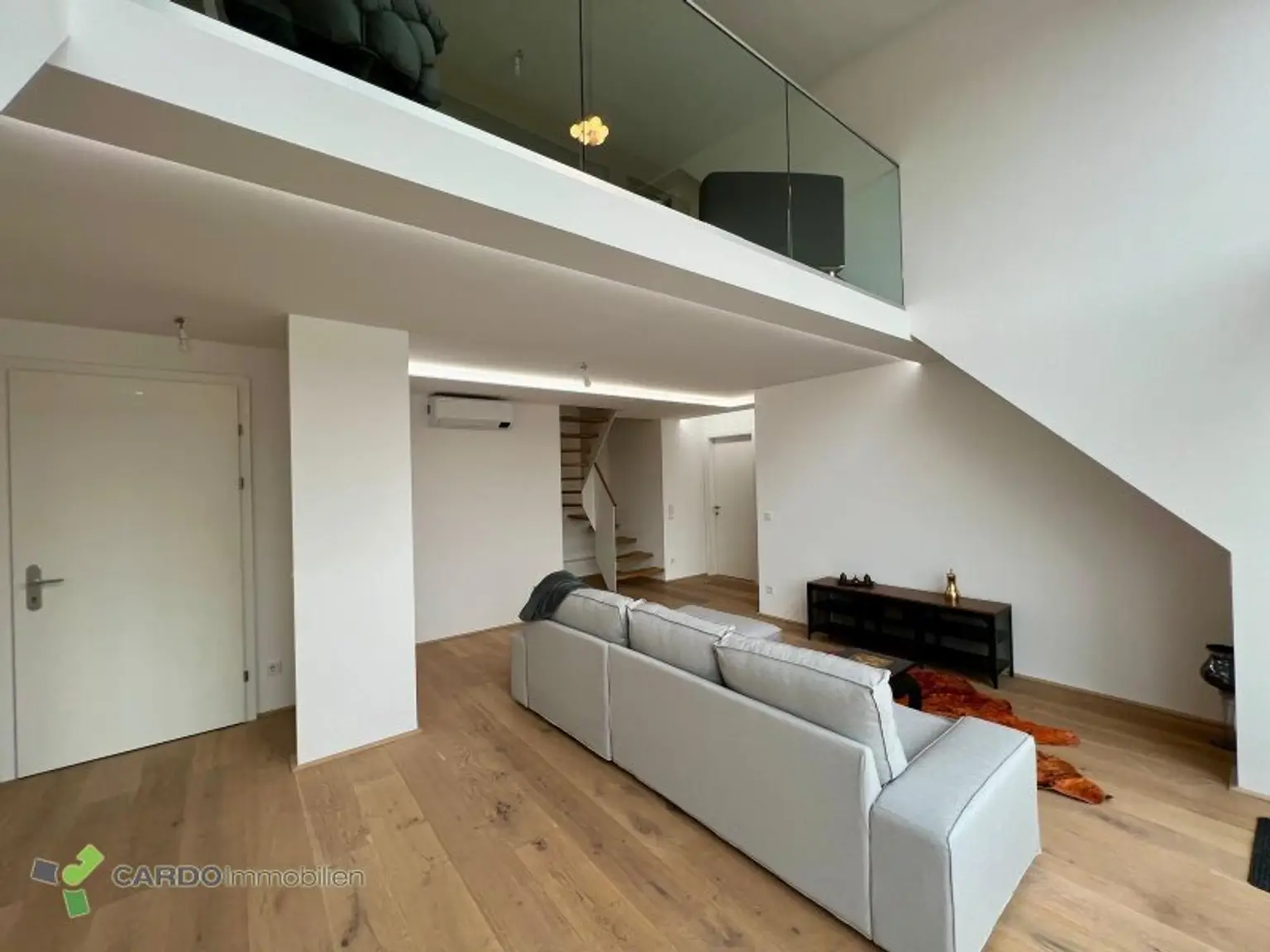 3 Zimmer Maissonettewohnung mit Garagenplatz, möbliert