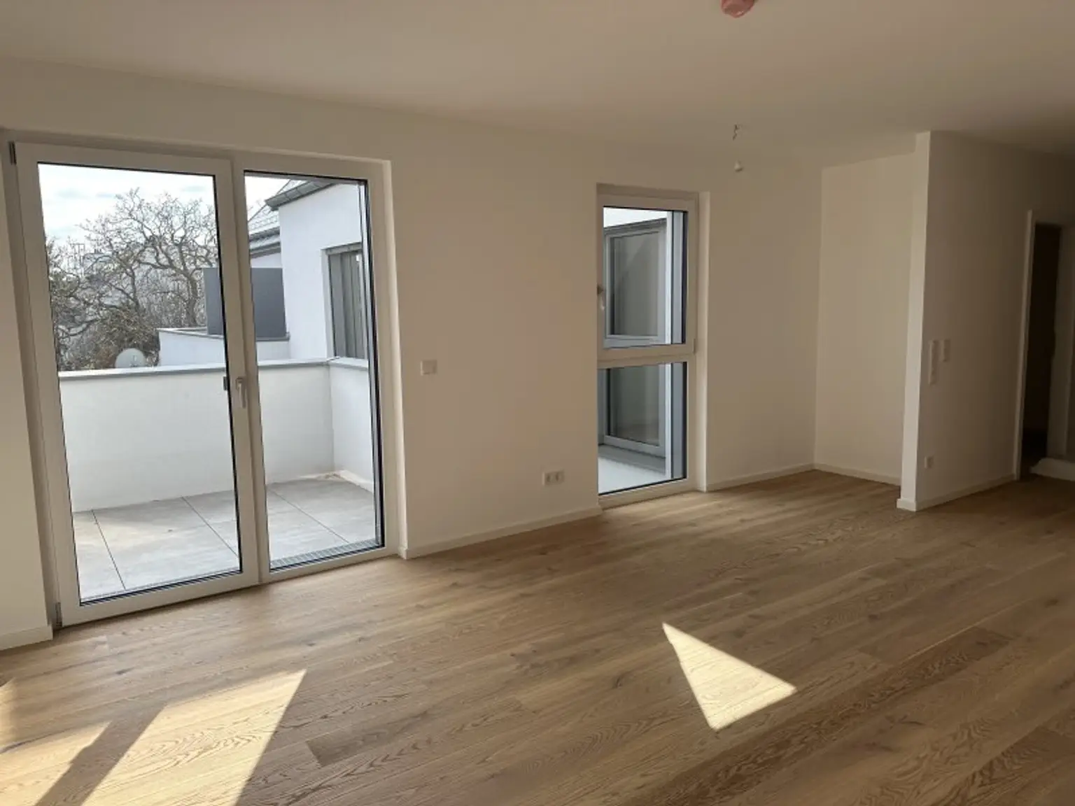 Wohnküche mit Balkon