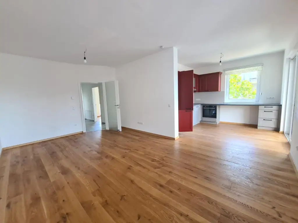 Neuwertige, wunderschöne 3-Zimmer-Wohnung mit großen Süd-Balkon