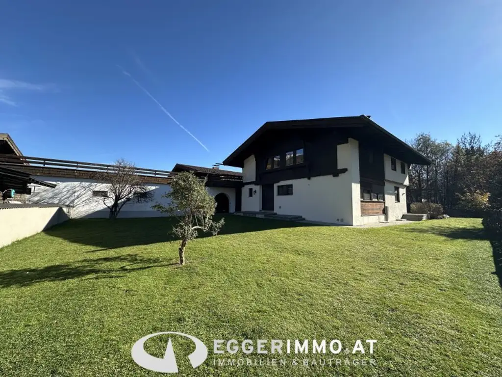 Spacious Detached House with Garconniere in Country House Style with Large Garden for Rent