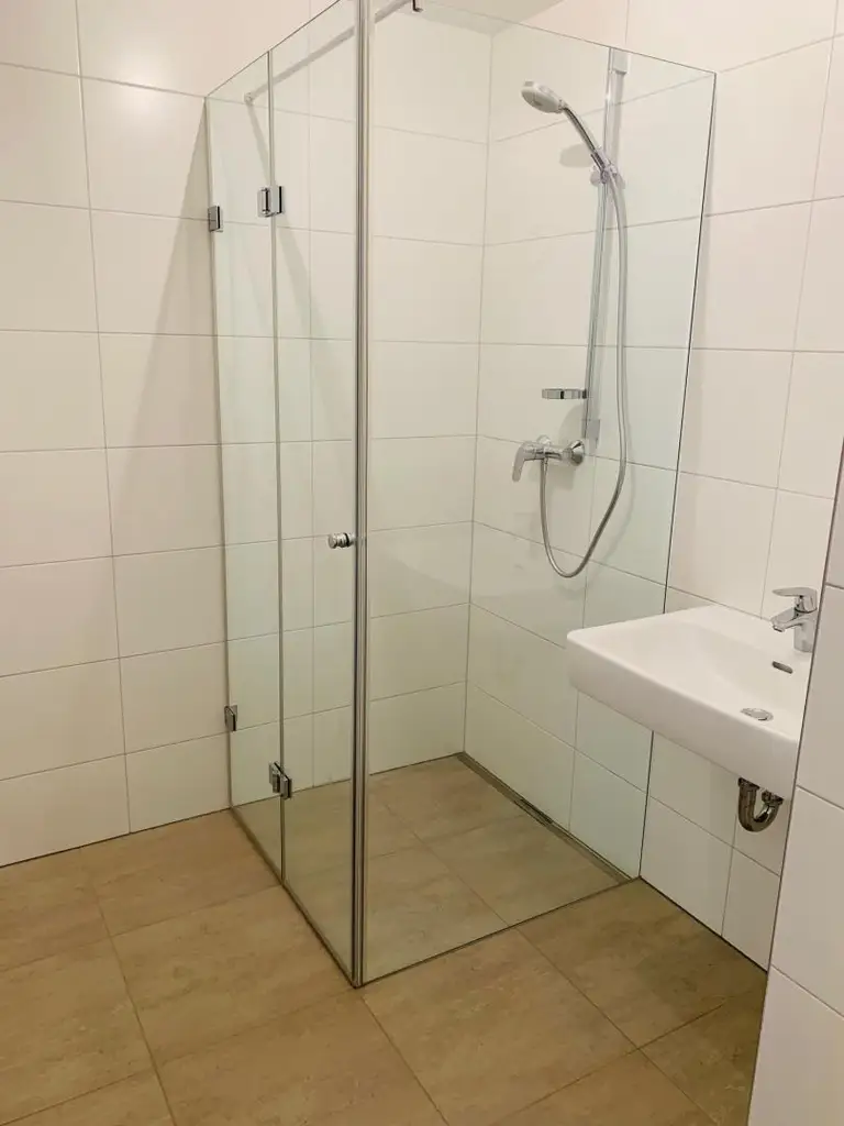 2-Zimmer-Wohnung mit Loggia – zentrale Lage