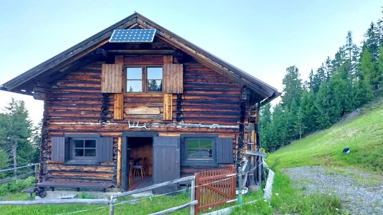 MIETE: ACHTUNG! Tiroler Almhütte mit FREIZEITWOHNSITZ auf 1700m