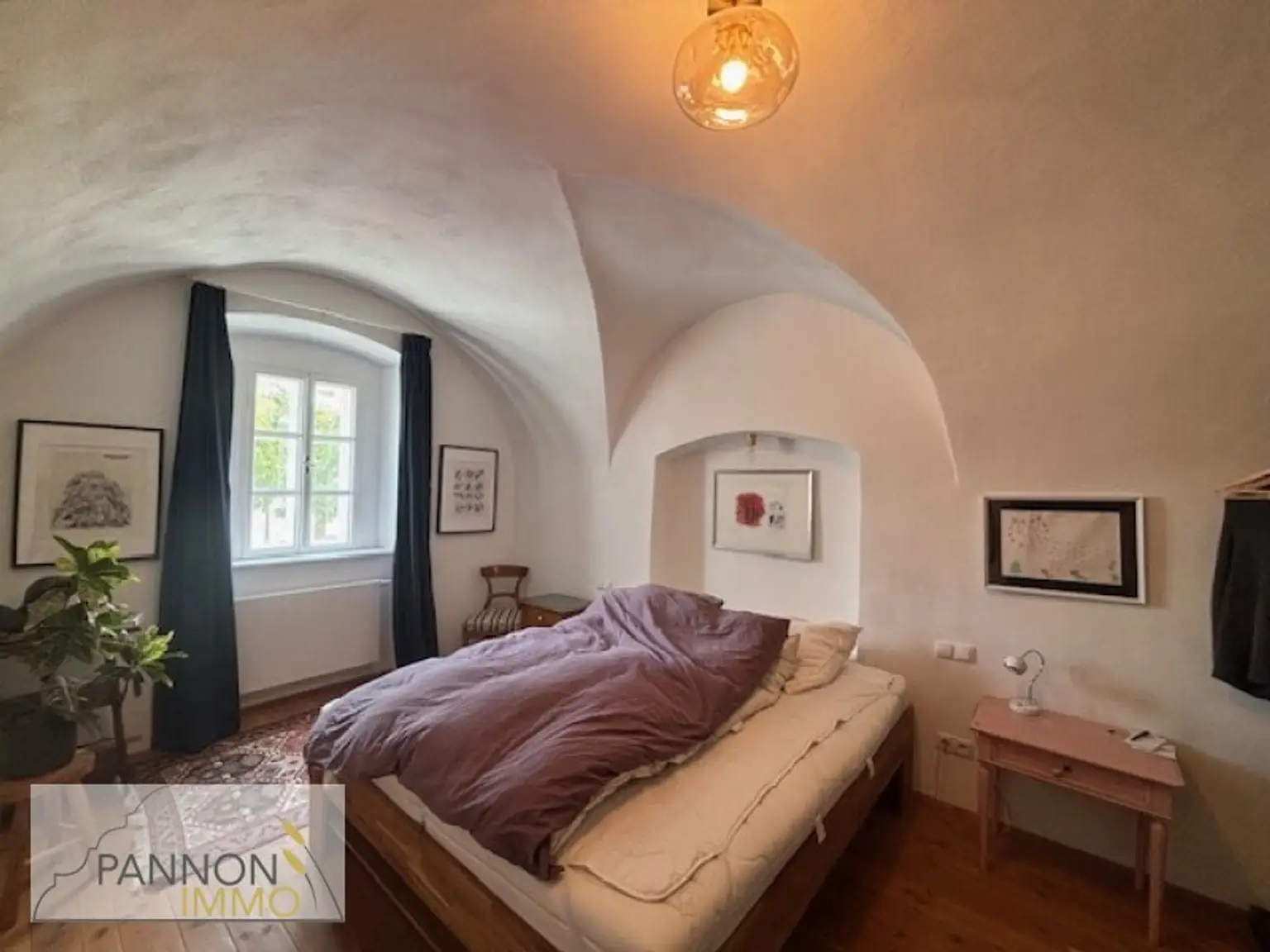 Breitenbrunn - historische (16.Jhd.), neu sanierte Wohnung samt Nebengebäuden und Garten im Ortszentrum