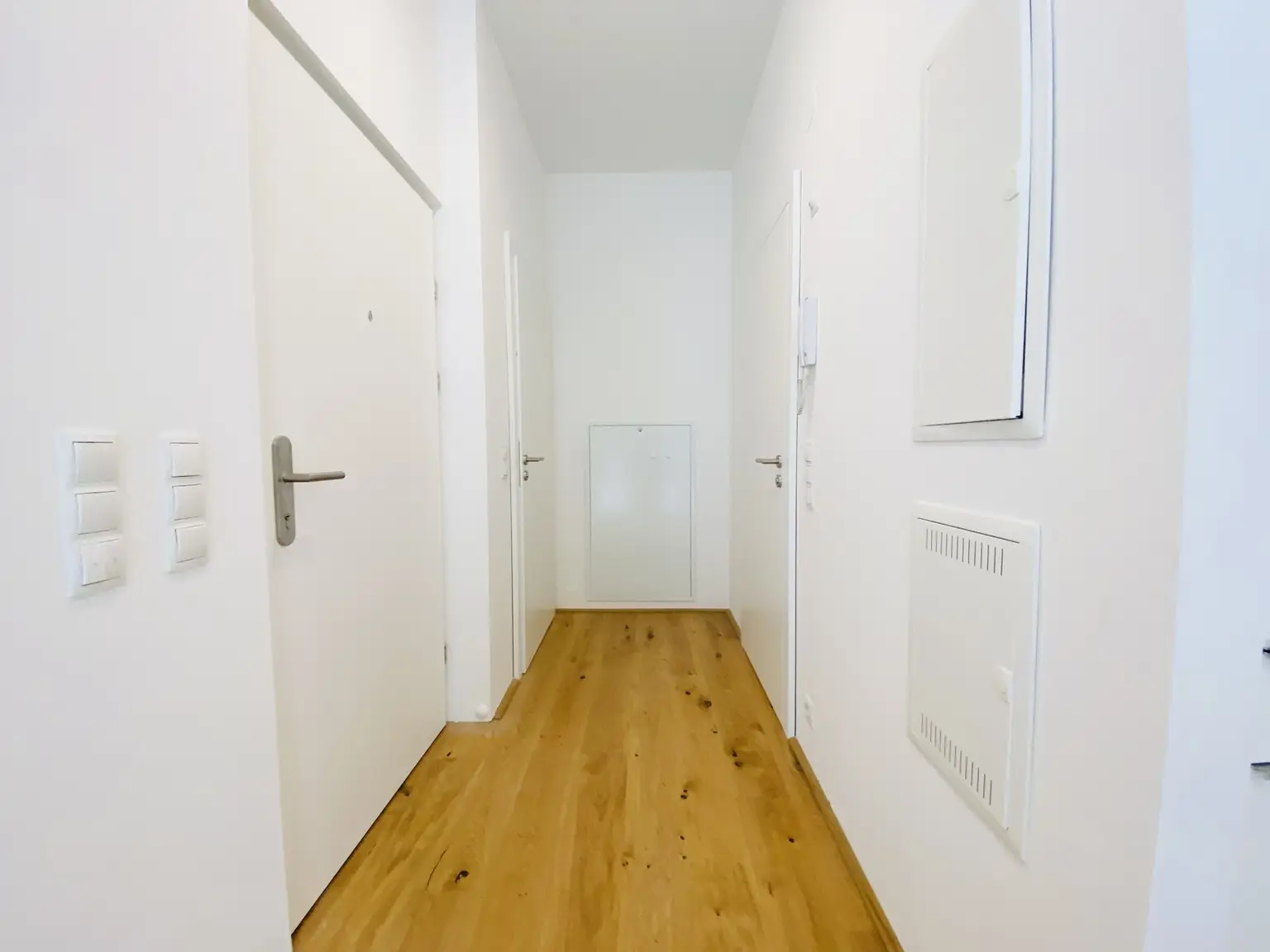 Erstbezug nach Sanierung - hofseitige Gartenwohnung mit Terrasse