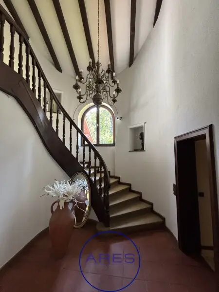 Villa mit Teich in Einzellage mit arrondierten ca. 5,6 ha großen Eigengrund