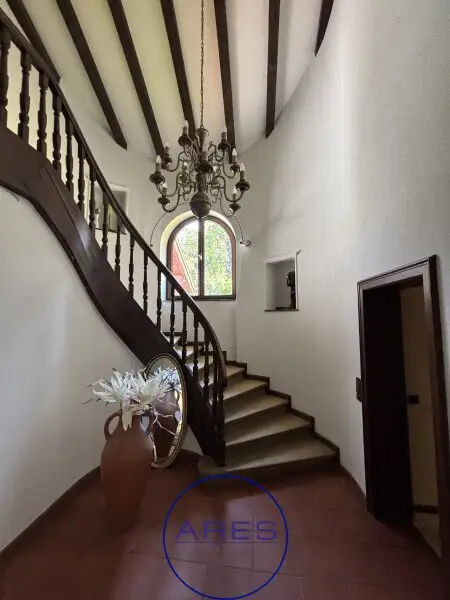 Villa mit Teich in Einzellage mit arrondierten ca. 5,6 ha großen Eigengrund