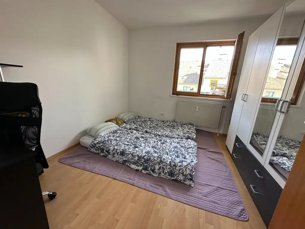 Große, gepflegte Eigentumswohnung mit Balkon und praktischer Raumaufteilung! Ideal für Familien!
