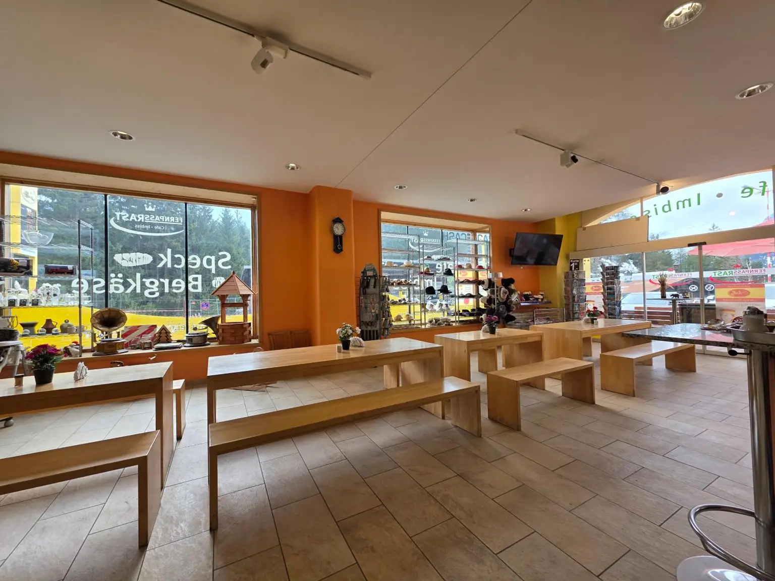 Nassereith - Geschäftsfläche - Sitzgelegenheiten