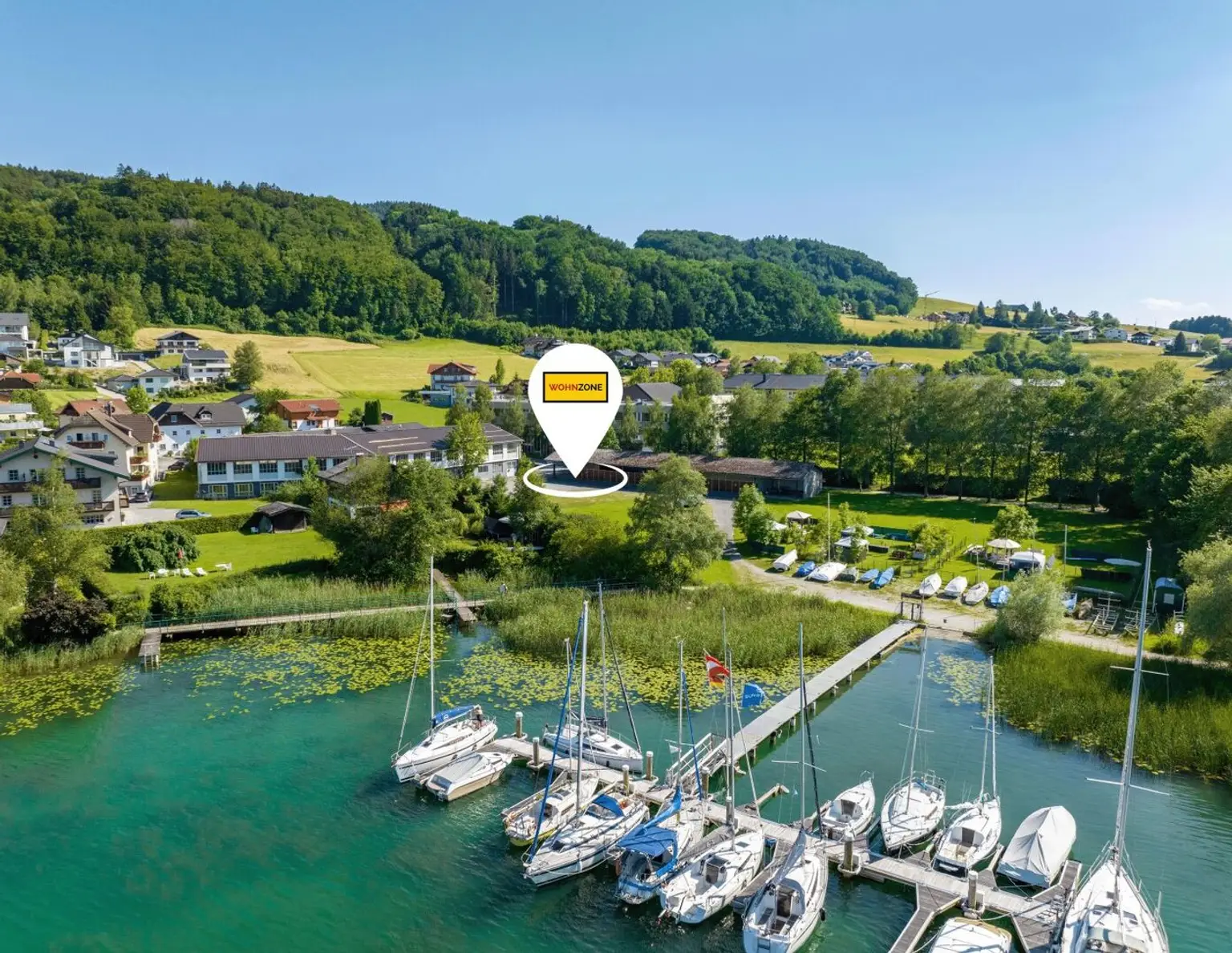Moderne 2-Zimmer-Wohnung in Mattsee: Erstbezug mit Balkon und Seezugang