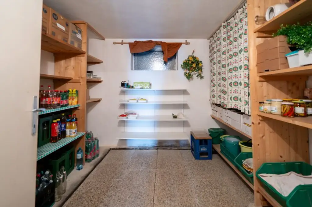 Charmantes Einfamilienhaus mit großzügigem Garten und Pool in Behamberg zu kaufen!