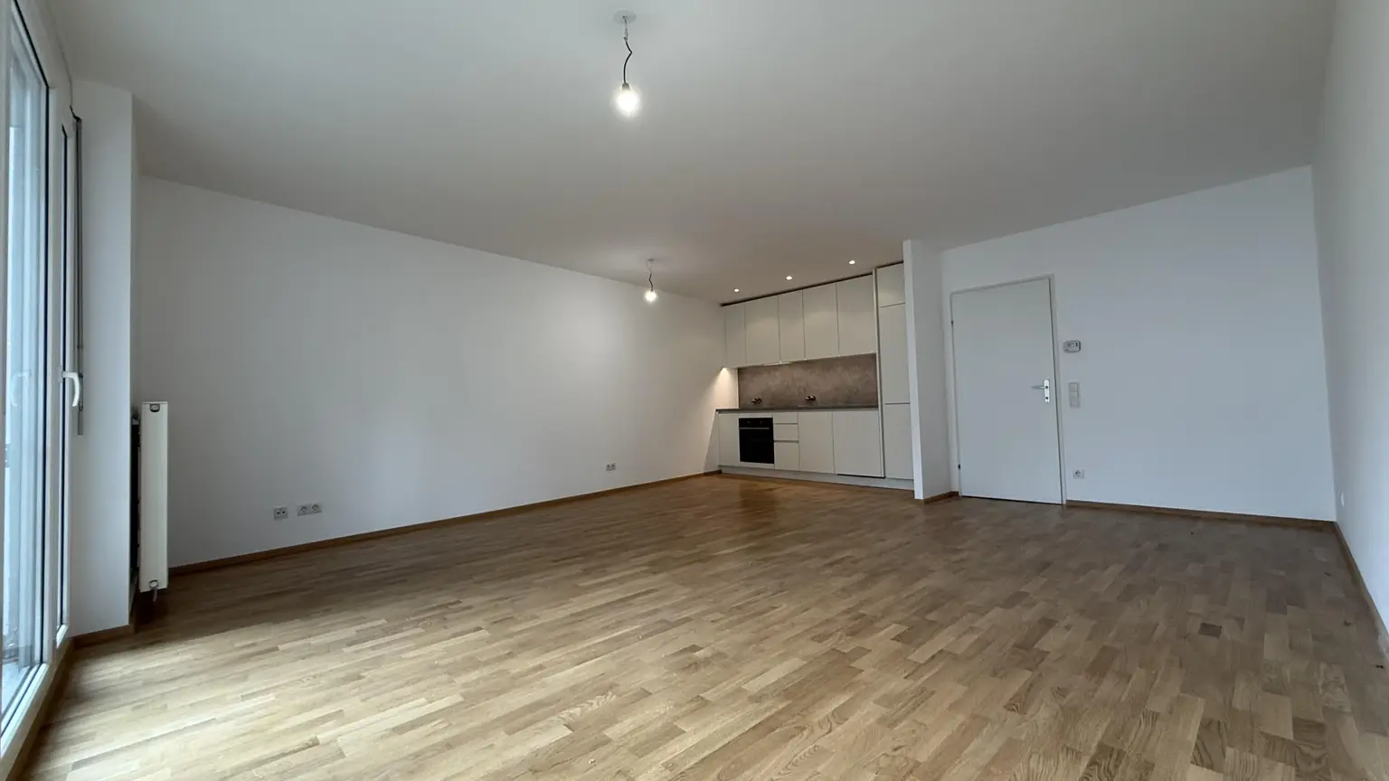 Schöne 3 Zimmer Neubauwohnung mit 5m² Balkon, neue Küche!