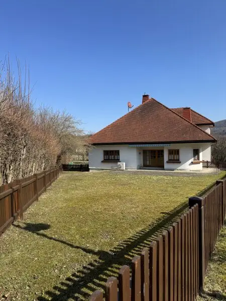 4-Zimmer-Familienhaus mit viel Platz für die ganze Familie, Garten & Garage