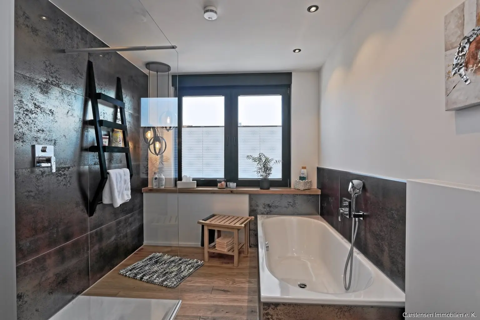 Badezimmer DG Bild 2
