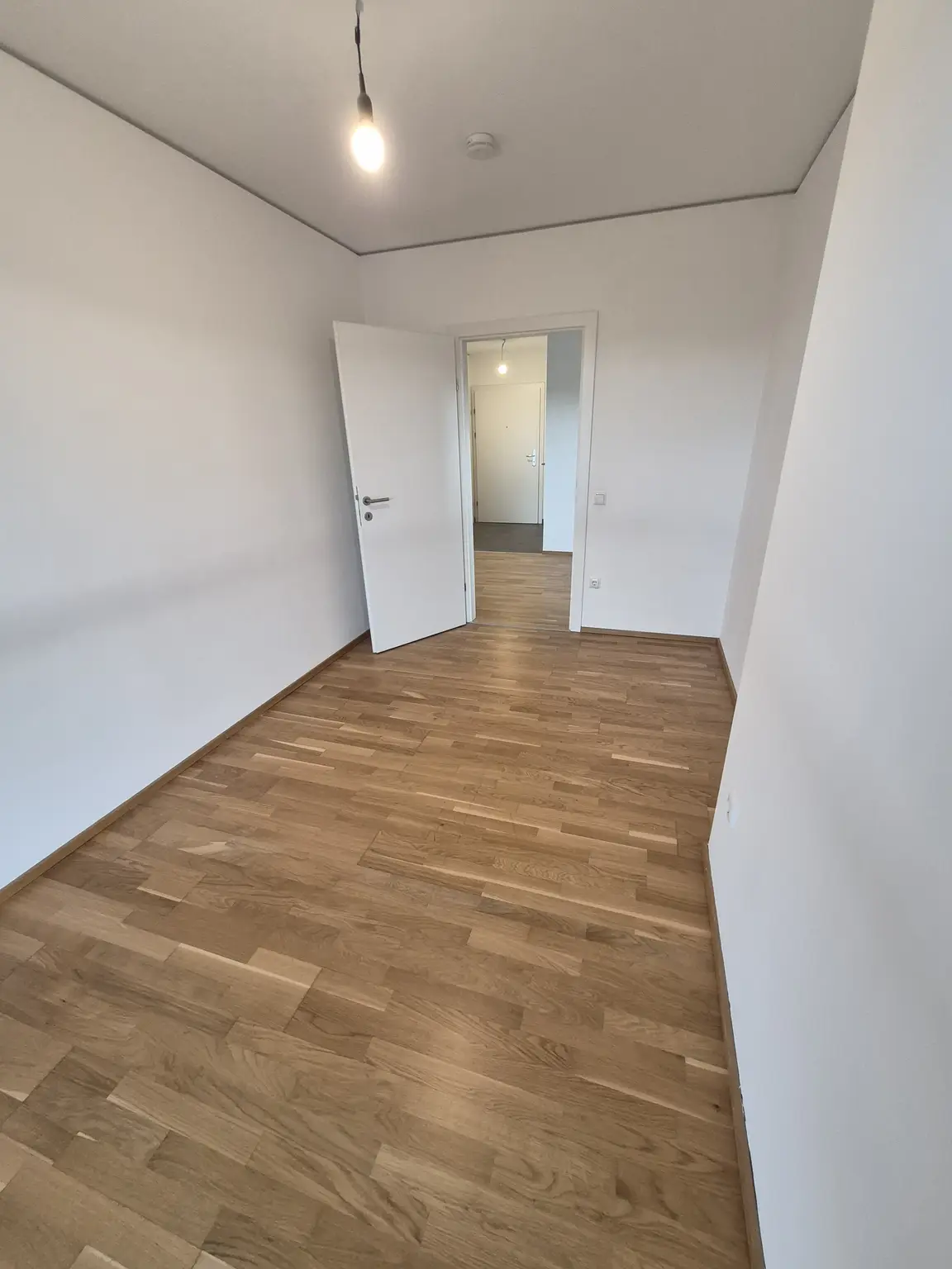 Neubau: Ca. 60 m² Wohnung mit ca. 12 m² Eckbalkon nach Nordwesten ausgerichtet