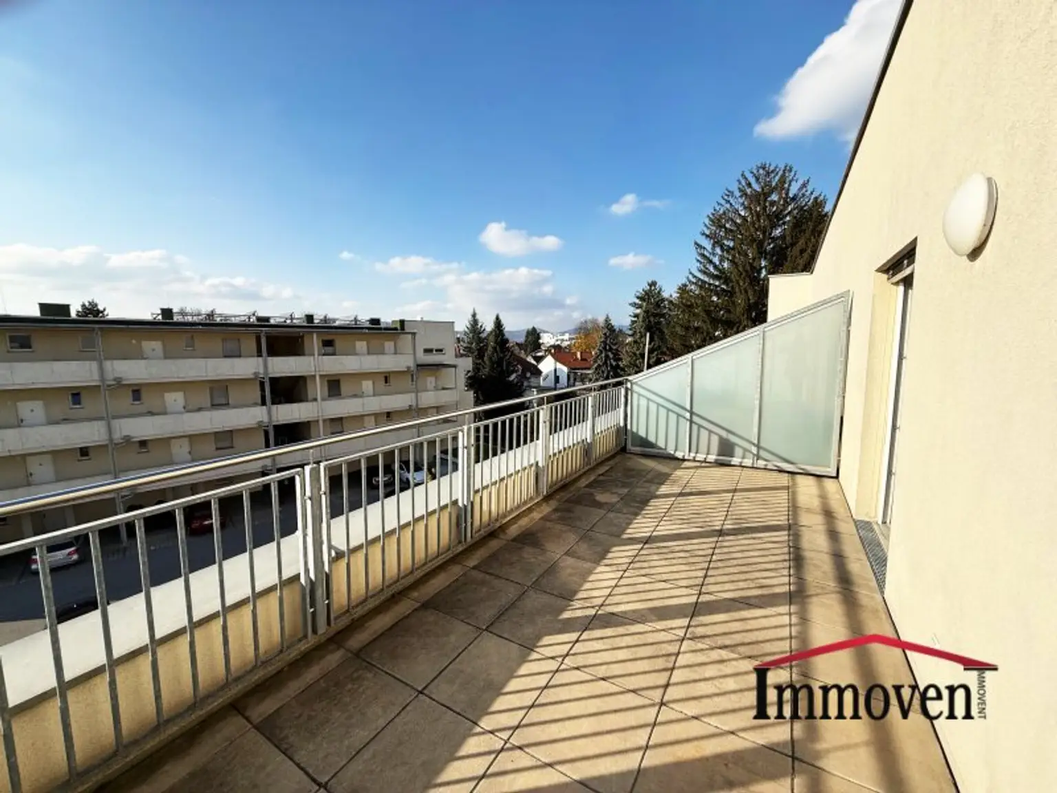 Sehr schöne und helle 2-Zimmerwohnung mit Terrasse!