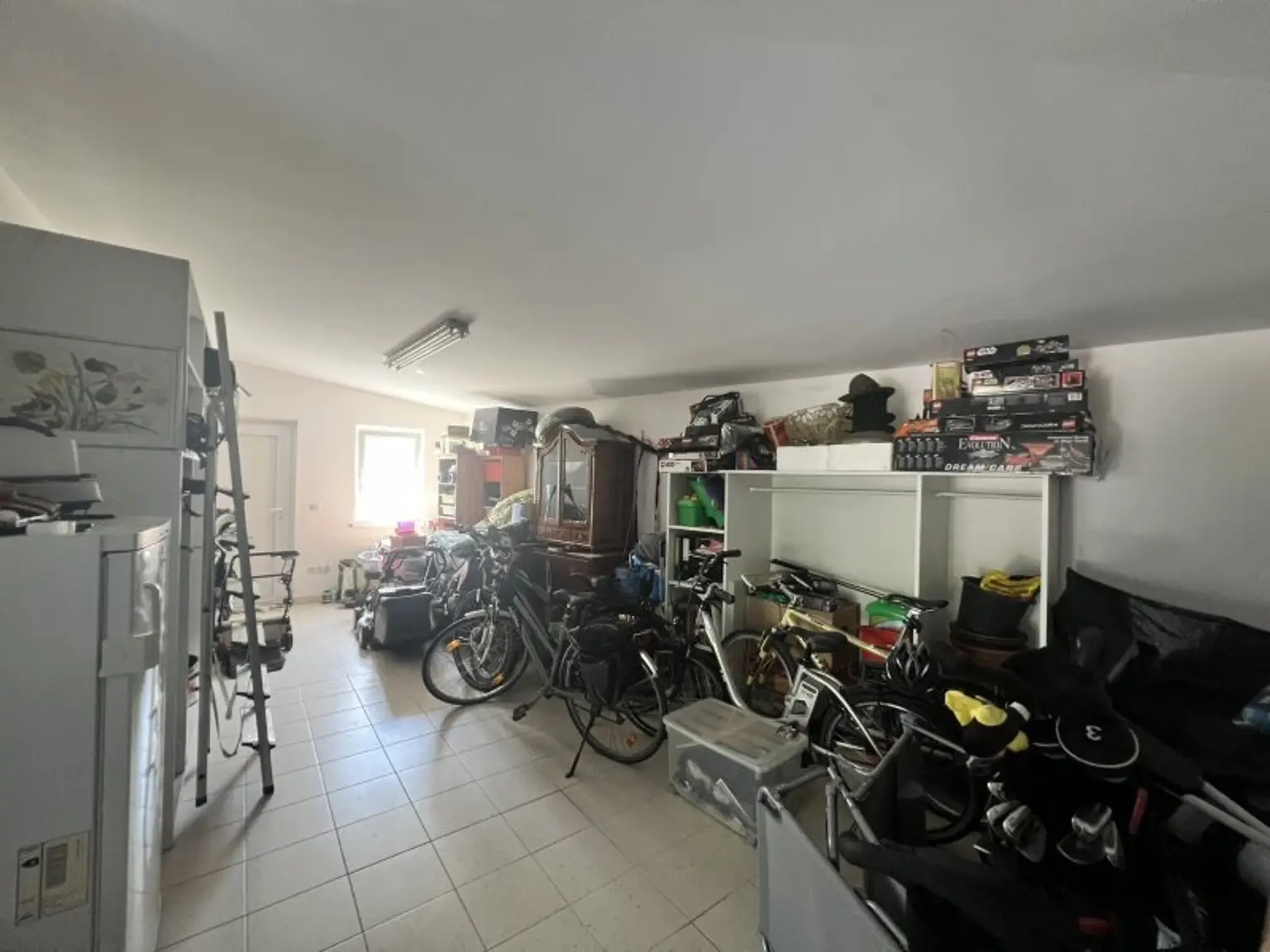 Moderne, zentrumsnahe Familienvilla mit großem Garten in gefragter Grünruhelage (!)