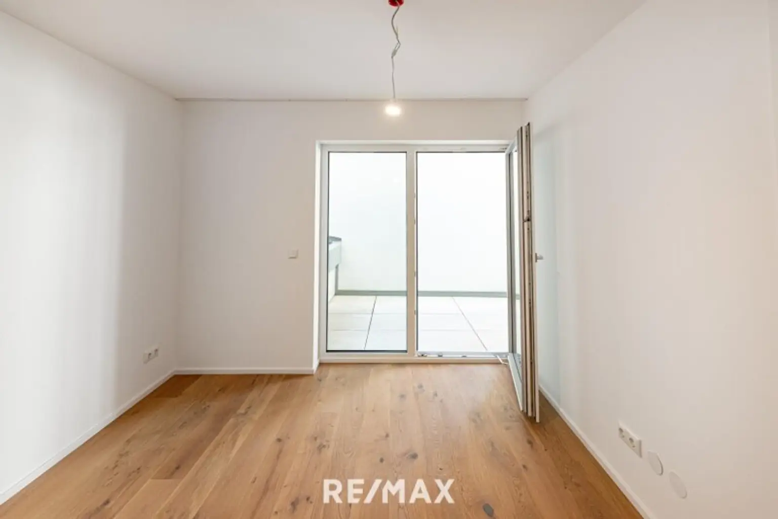 Schlafzimmer mit Terrassenausgang