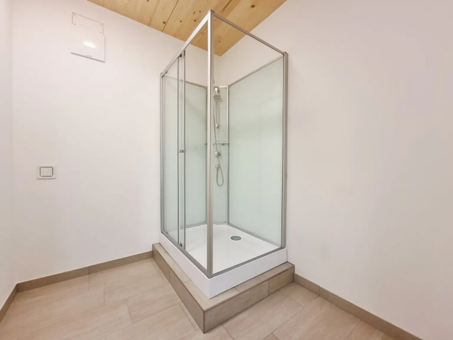 Duschgelegenheit / Allgemeinfläche