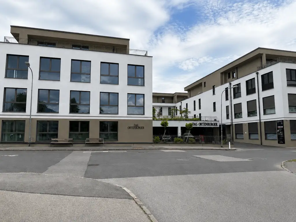 Neubau Erstbezug in bester Lage mit Bergblick