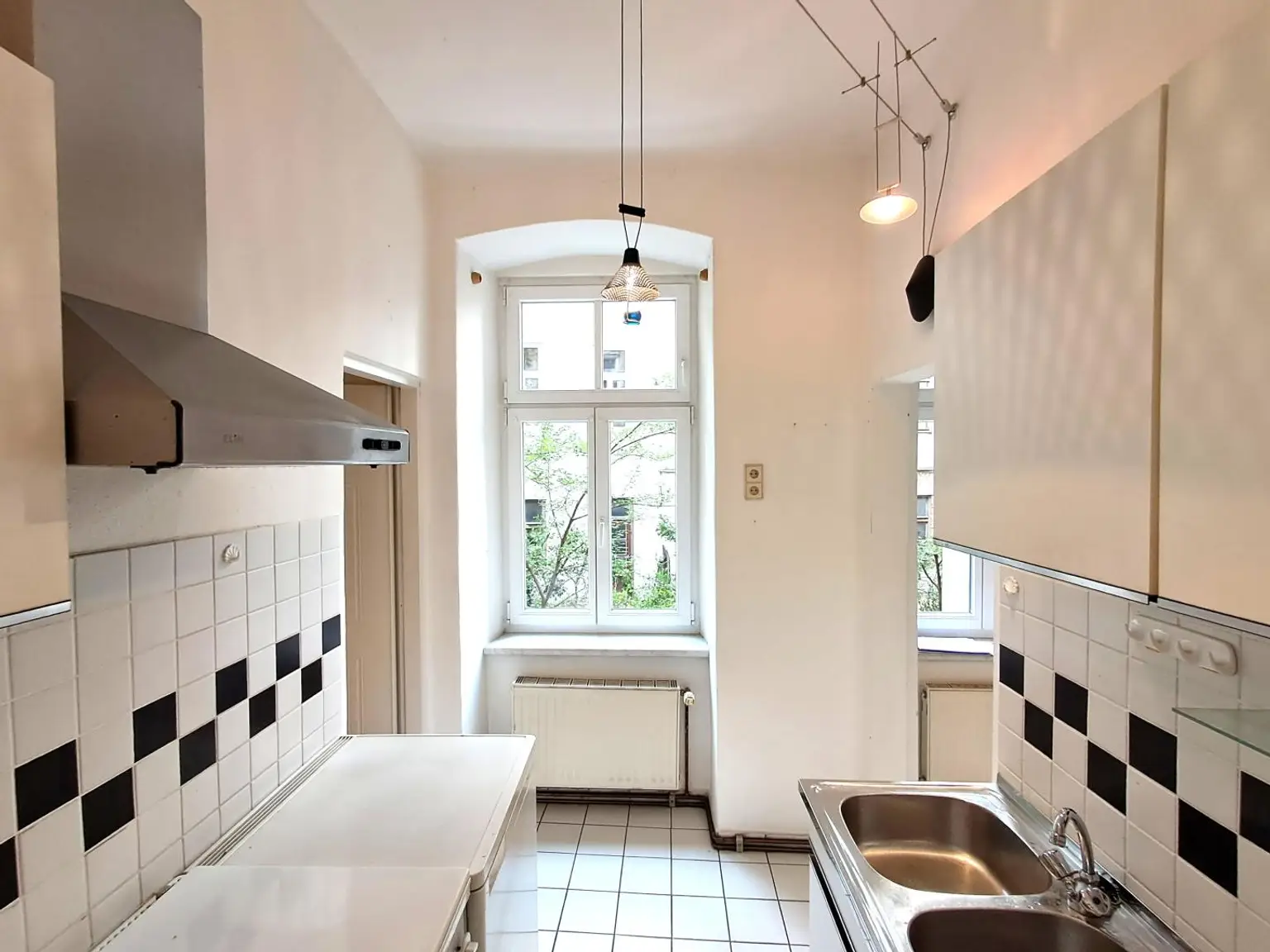 Altbau-Charme mit Potenzial – 4 Zimmer in Wien-Penzing