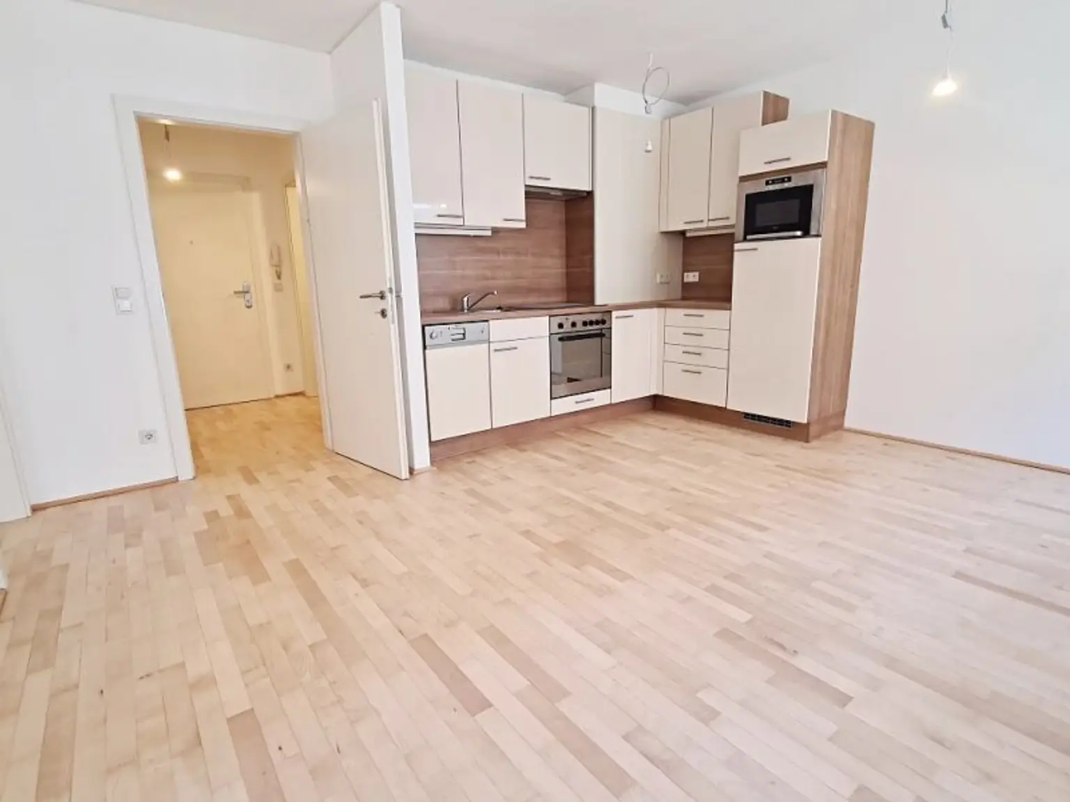 HÖRLGASSE BEIM SCHLICKPLATZ, gepflegte 45 m2 Neubau, 2 Zimmer, Komplettküche, Duschbad, Parketten, 2. Liftstock