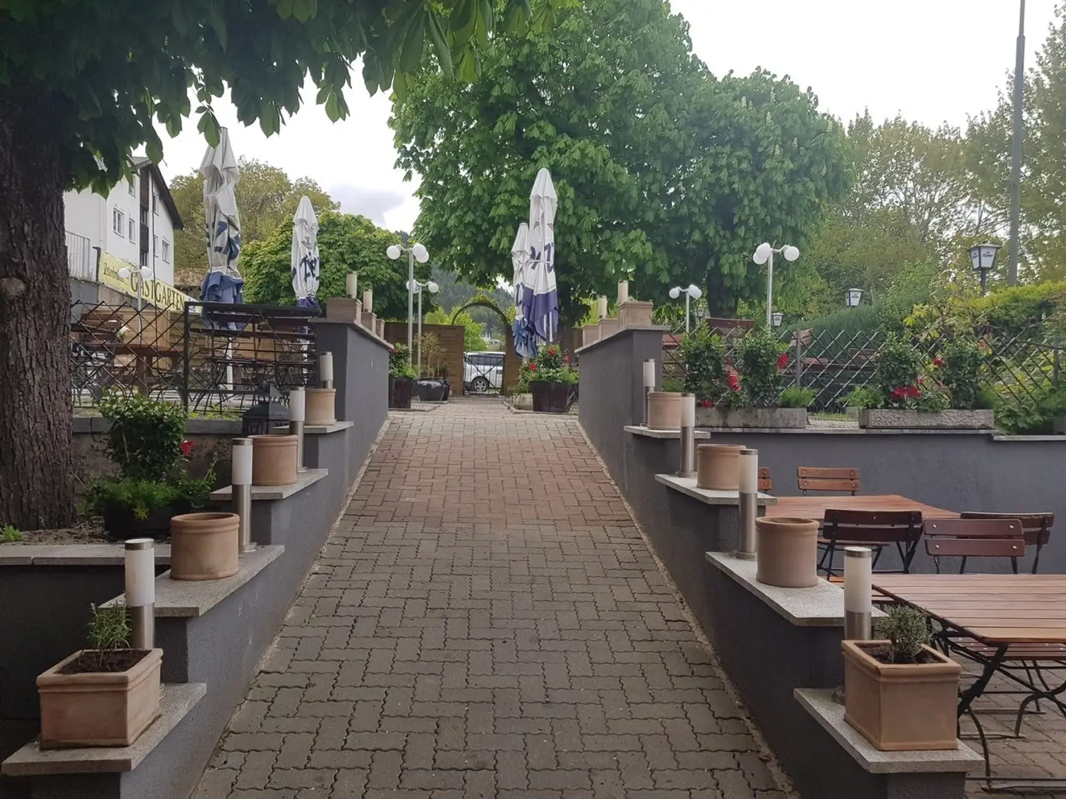 Terrasse Richtung Ga