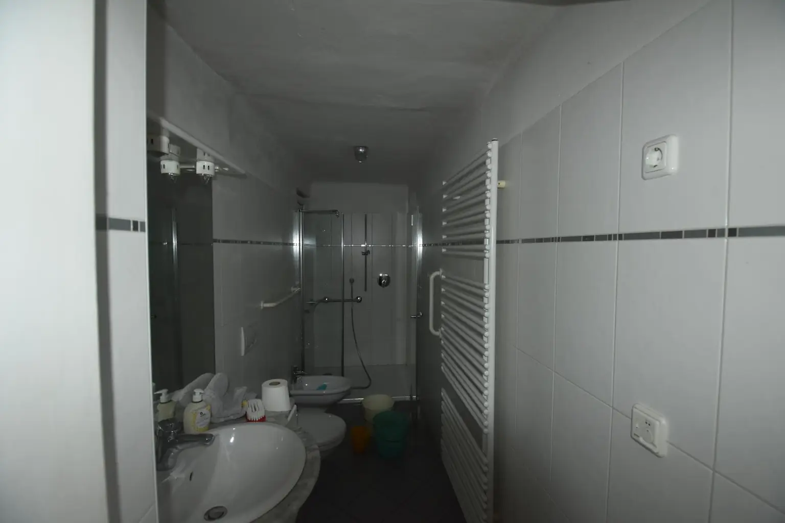Badezimmer Wohnung 2 OG