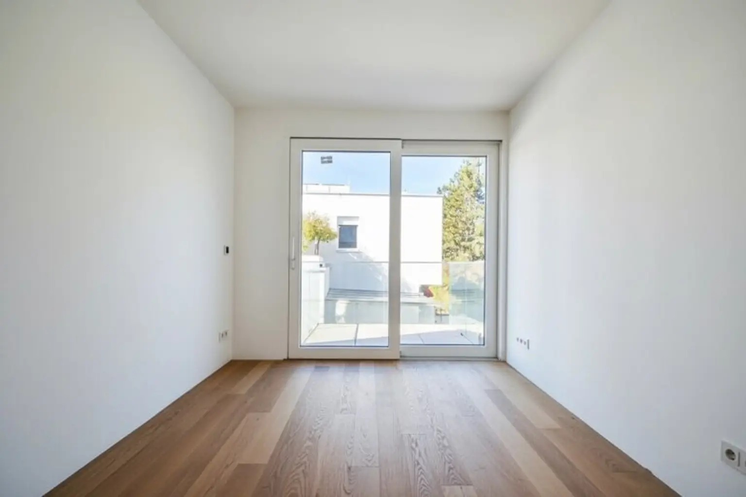 THE UNIQUE HILL SIDE RESIDENCES