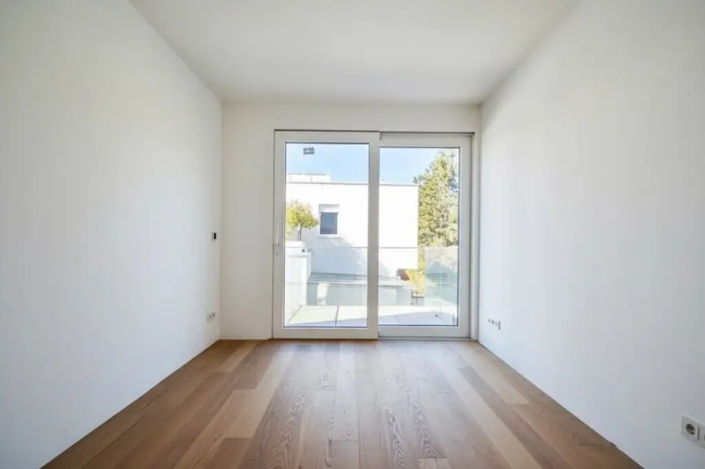 THE UNIQUE HILL SIDE RESIDENCES