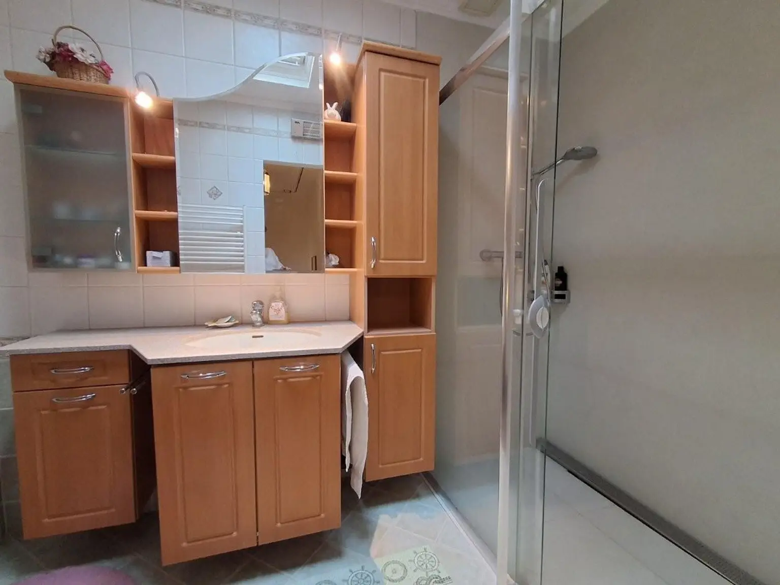 5 Badezimmer RH 1230