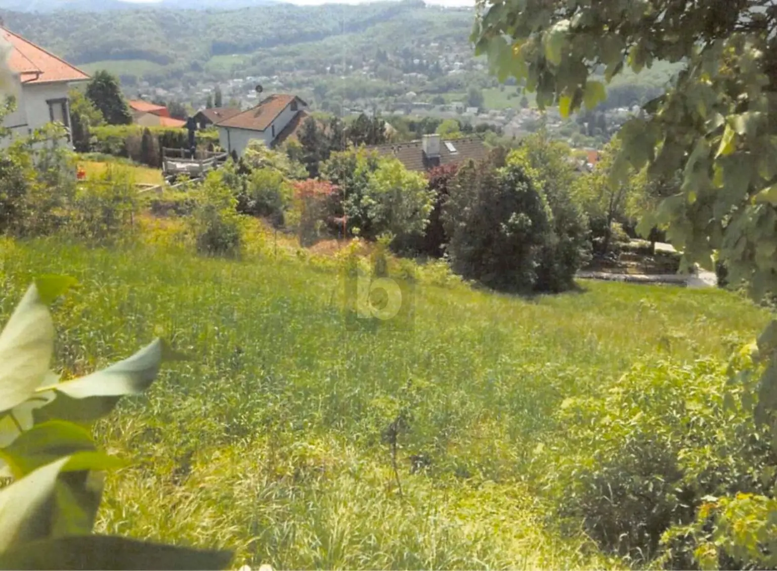 TRAUMGRUND IN SÜDLAGE MIT HERRLICHEM WEITBLICK