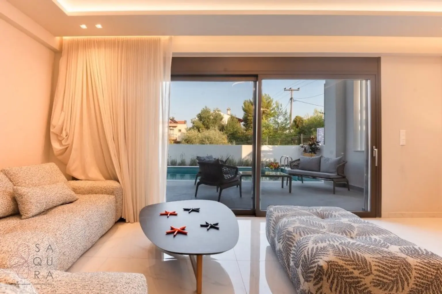 Exklusive Neubau-Maisonette in Polihrono – Drei Etagen moderner Luxus am Meer