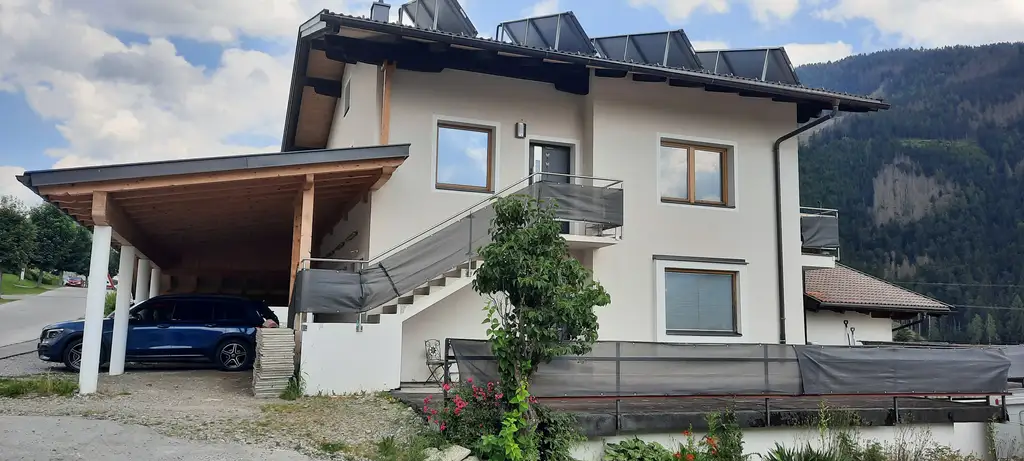 Neu saniertes Mehrfamilienhaus in Strassen zu verkaufen
