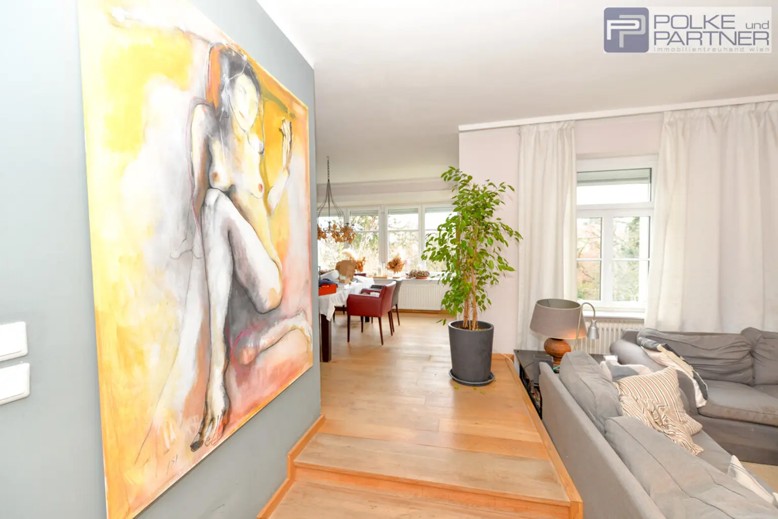 Stiege zum Essbereich