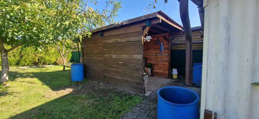 Charmantes, bezugsfertiges Haus mit Garten, Sommerküche und Gästezimmer
