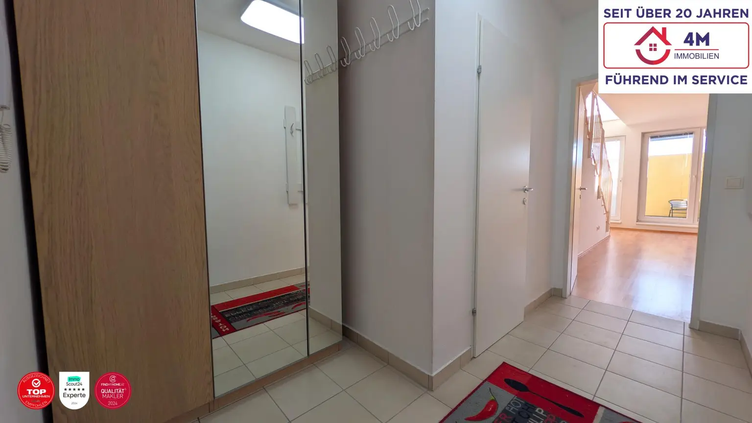 🌳Wohnen im Grünen, leben in Stadtnähe: Stilvolle 3 Zimmer Maisonette mit Terrasse, Balkon privatem Seezugang und Garage🌅