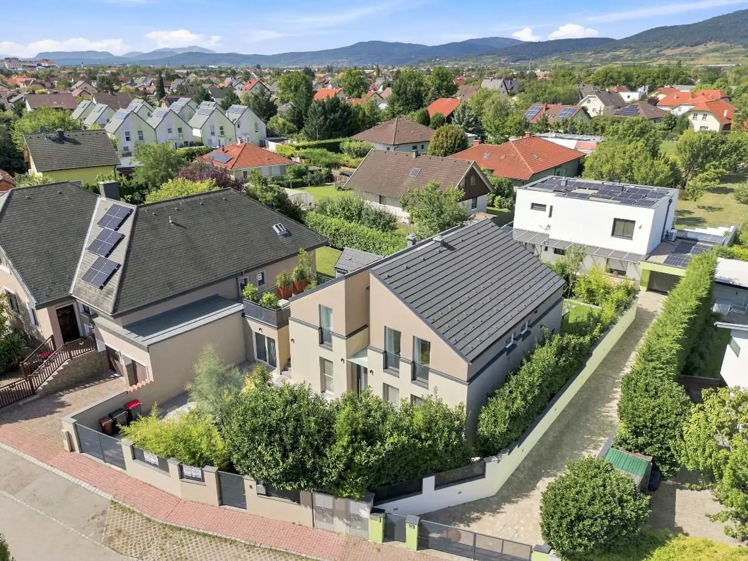 Zzz | NEU ++ GENIALES Ein- oder Zweifamilienhaus in Traiskirchen | Prima Service Immobilien